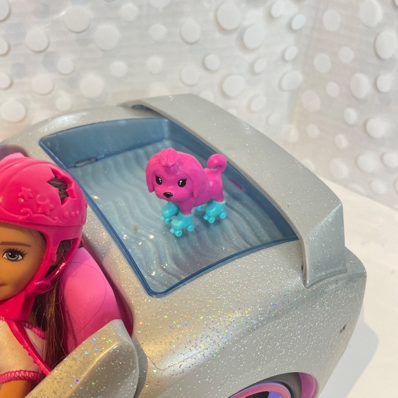 Barbie Extra 🤩⭐️Convertible with 🛼Roller Skate Crew - Picture 4 of 14